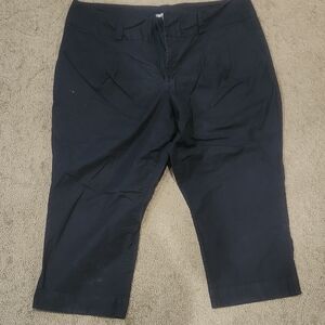 GAP Black Capri Pants